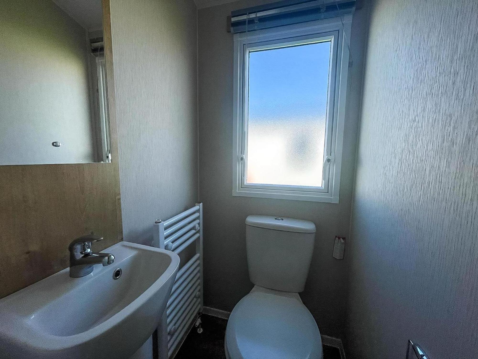 Lovely 8 Berth Caravan For Hire At Barmston Beach Holiday Park Ref 62002O Hotel Lund Exterior photo